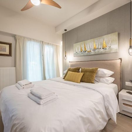 Beautiful & Renovated Aprtm In Piraeus Apartamento Exterior foto