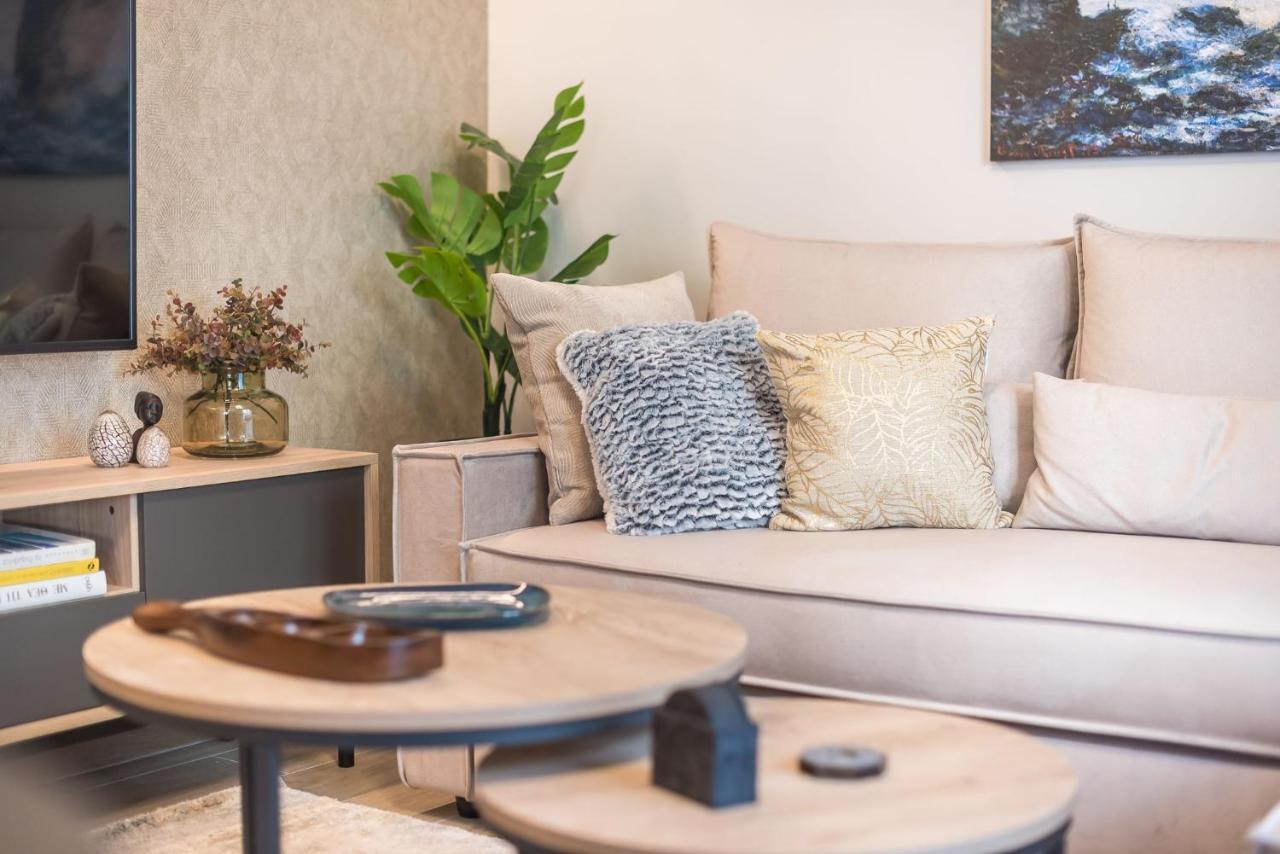 Beautiful & Renovated Aprtm In Piraeus Apartamento Exterior foto