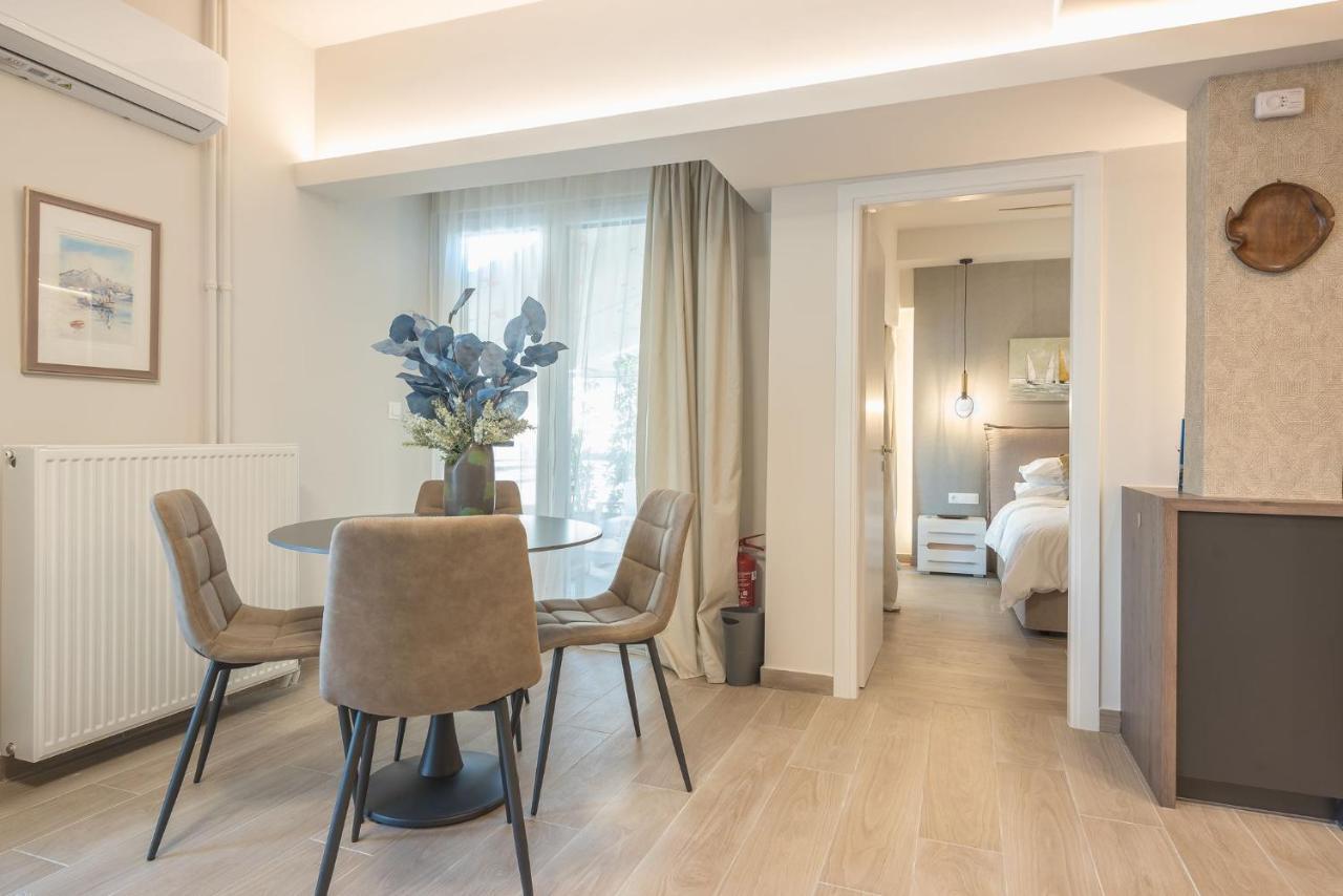 Beautiful & Renovated Aprtm In Piraeus Apartamento Exterior foto